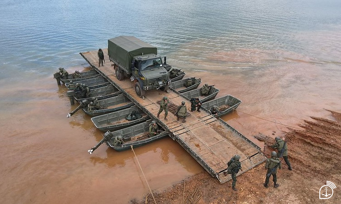 atalhão de Engenharia de Fuzileiros Navais em operação no Lago de Furnas – Imagem: Marinha do Brasil